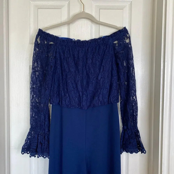 ADRIANNA PAPELL Off Shoulder Crepe Jumpsuit With Lace Bodice Navy Blue Size 2 - Picture 4 of 10
